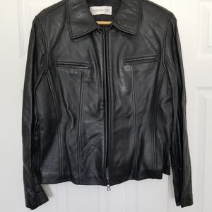 Gently Used...Jones New York  Fitted Leather Jacket no pockets Black  Size L